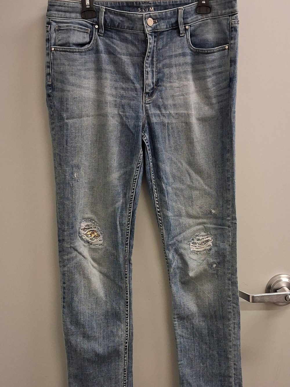 WHBM distressed embellished blue slim jeans 12